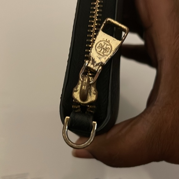 Tory Burch Long Zip Wallet - Picture 7 of 17